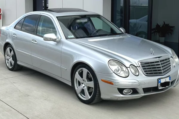 Makina ne shitje ne Tirane - 5,700 Euro