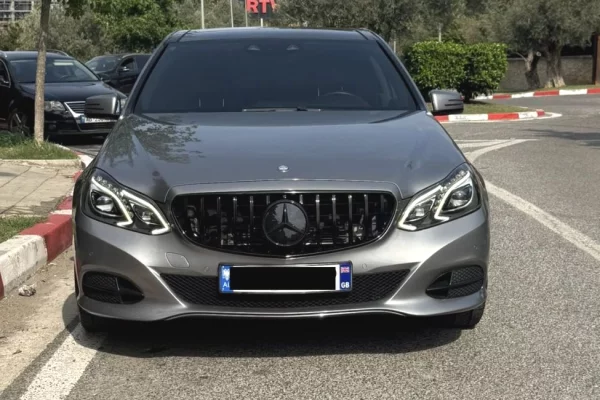 Makina ne shitje ne Tirane - 13,000 Euro