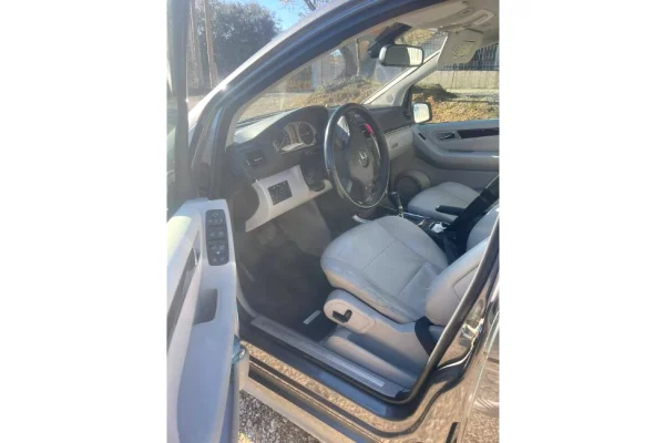 Makina ne shitje ne Tirane - 5,000 Euro