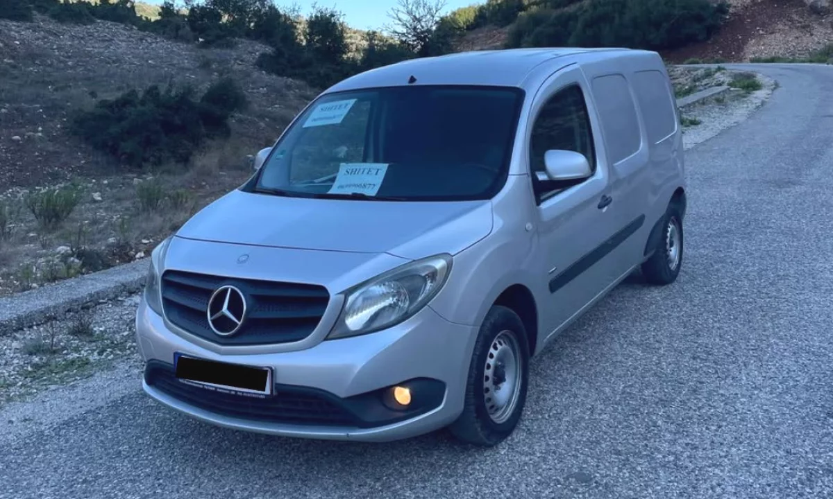 Makina ne shitje ne Tirane, Mercedes-Benz, 2015 Diesel,Kambio Manual Pagesa 6,000  Euro.