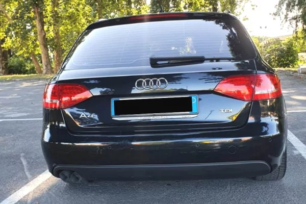 Makina ne shitje ne Tirane - 7,800 Euro