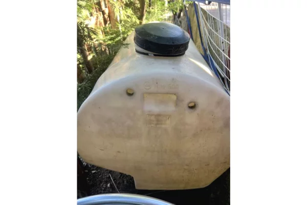 Artikuj te ndryshem ne Tirane - 7,000 Leke