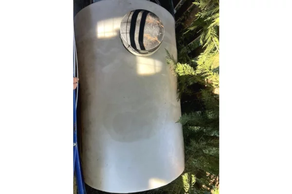 Artikuj te ndryshem ne Tirane - 7,000 Leke