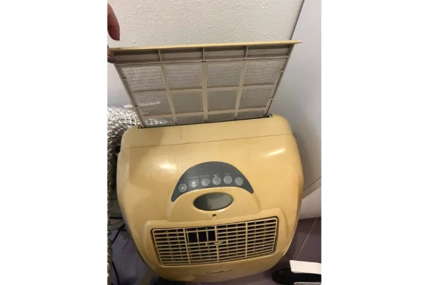 Artikuj te ndryshem ne Tirane - 8,000 Leke