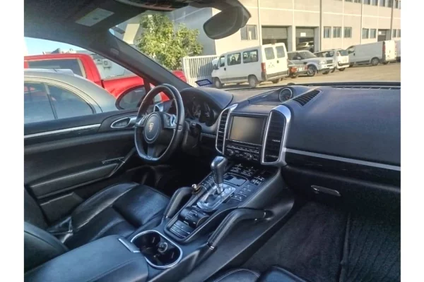 Cars for sale in Tirana - 15,500 Euro