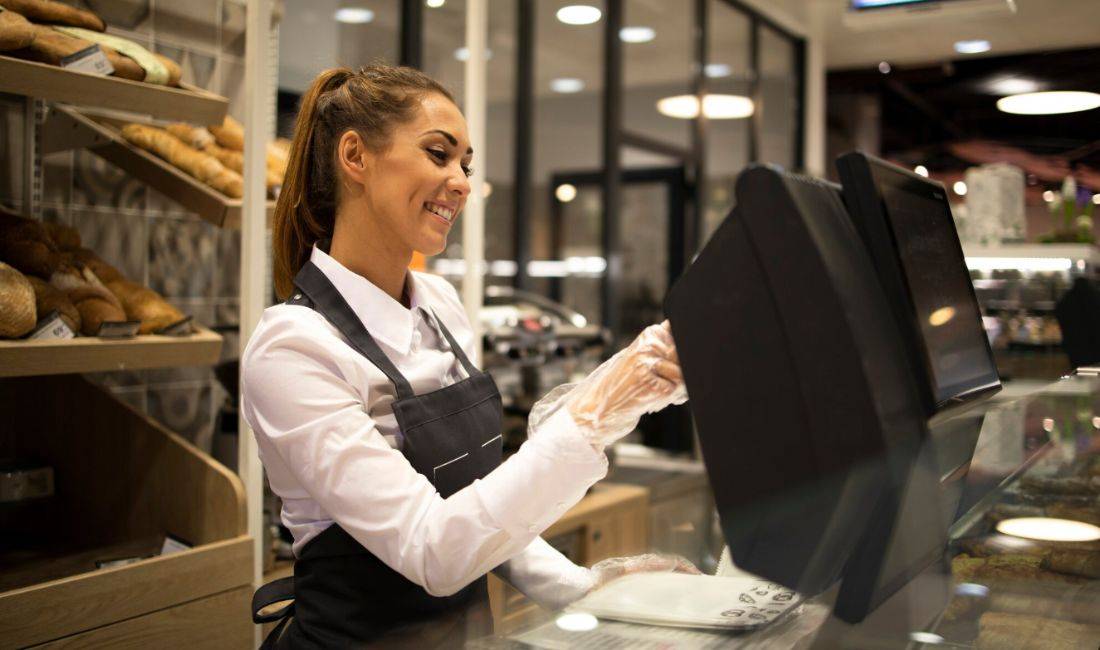 Njoftime Pune ne Tirane, Profesioni Punonjëse Banaku , Fillestar/Pak eksperience, Pagesa Me Marreveshje.