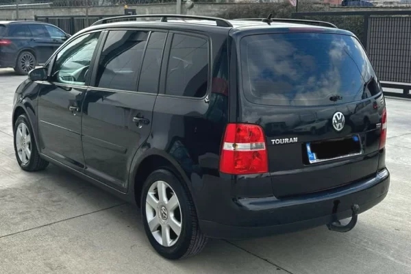 Cars for sale in Tirana - 2,800 Euro