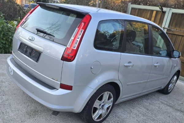 Cars for sale in Tirana - 2,900 Euro