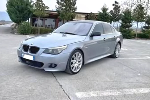 Makina ne shitje ne Tirane - 4,500 Euro