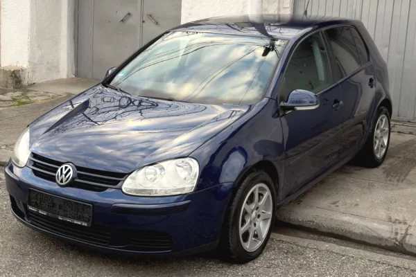 Makina ne shitje ne Tirane - 4,500 Euro