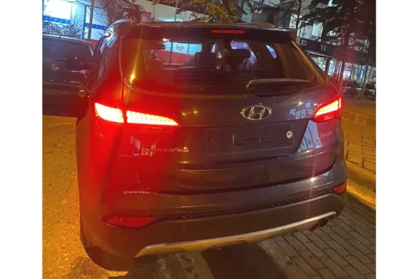 Makina ne shitje ne Tirane - 8,700 Euro