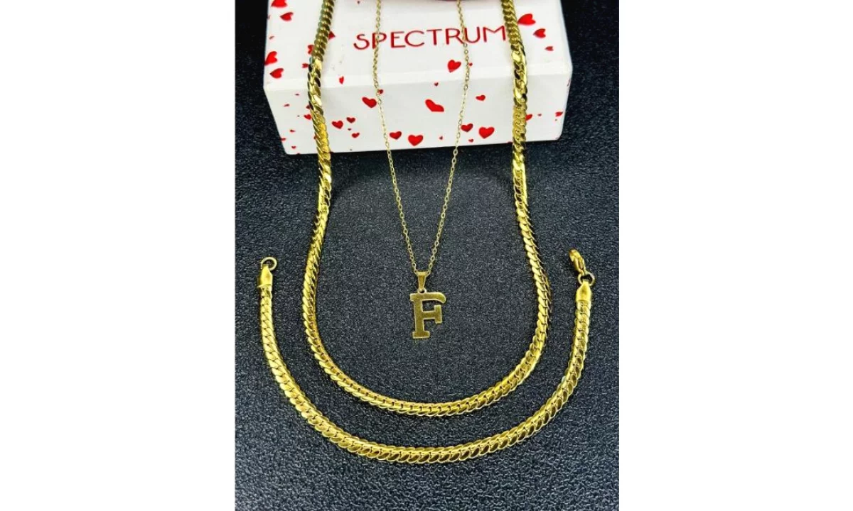 Sete ne 4 pjese per femra ne oferte!