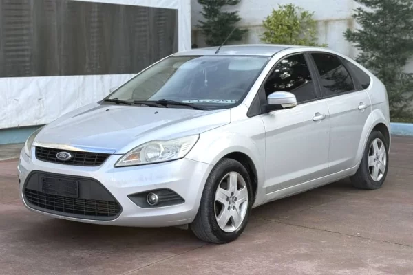 Makina ne shitje ne Fier - 2,700 Euro