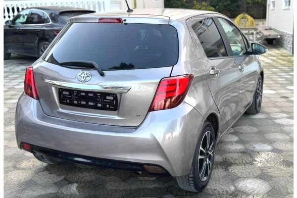 Makina ne shitje ne Tirane - 6,700 Euro