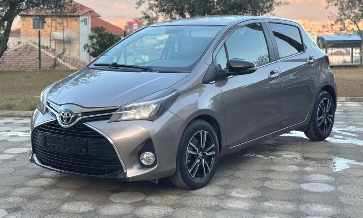 Makina ne shitje ne Tirane, Toyota, 2015 Diesel,Kambio Manual Pagesa 6,700  Euro.