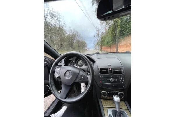 Makina ne shitje ne Tirane - 5,500 Euro