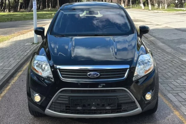 Makina ne shitje ne Tirane - 6,500 Euro