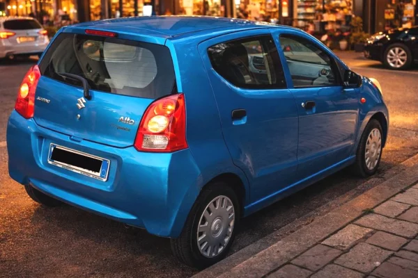 Makina ne shitje ne Tirane - 290,000 Leke