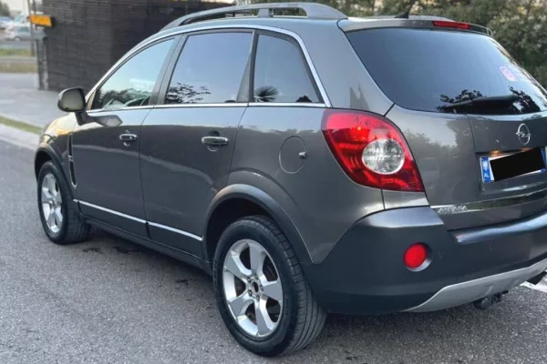 Makina ne shitje ne Tirane - 5,500 Euro