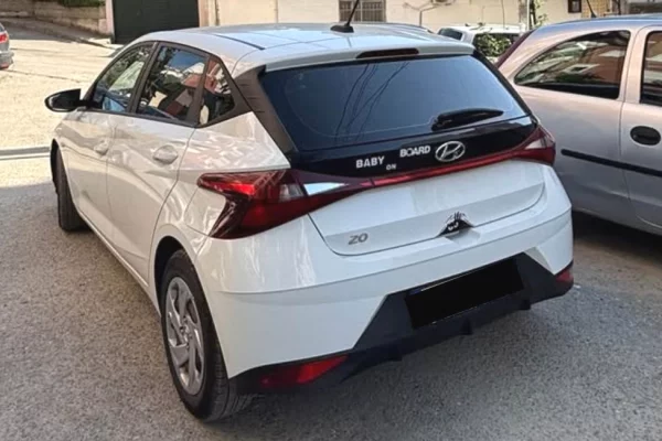 Makina ne shitje ne Tirane - 12,000 Euro