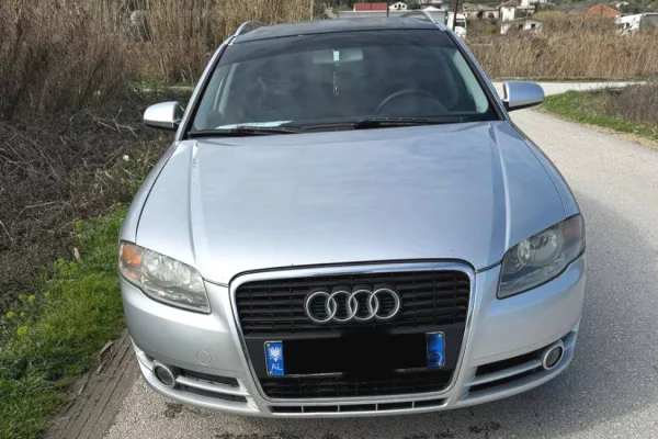 Makina ne shitje ne Tirane - 3,500 Euro