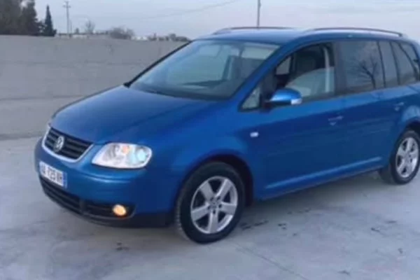 Makina ne shitje ne Tirane - 4,300 Euro