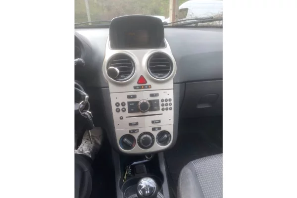 Makina ne shitje ne Tirane - 3,300 Euro