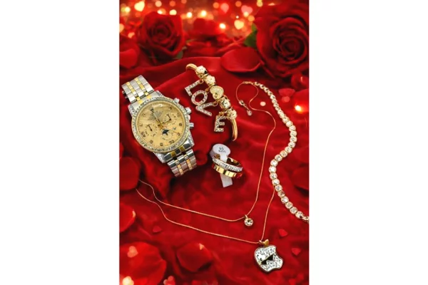 Veshje dhe Aksesor per te Rritur ne Tirane - 30 Euro