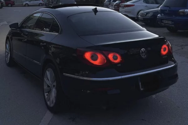 Cars for sale in Fier, Volkswagen, 2010 Diesel,Kambio Automatik Payment 4,800  Euro.