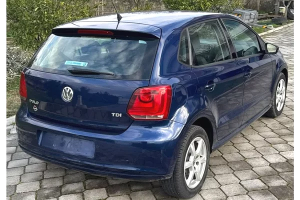 Makina ne shitje ne Tirane - 4,300 Euro