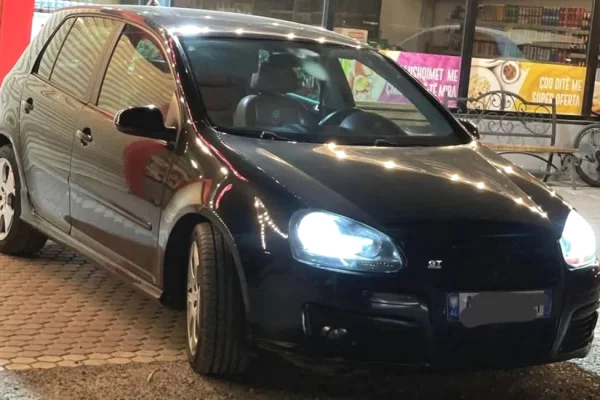 Makina ne shitje ne Tirane - 4,500 Euro