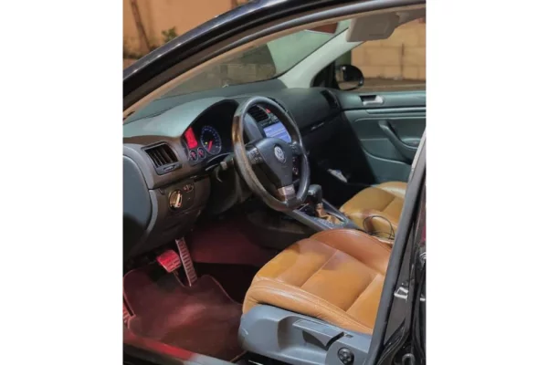 Makina ne shitje ne Tirane - 4,500 Euro