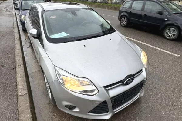 Makina ne shitje ne Tirane - 5,900 Euro