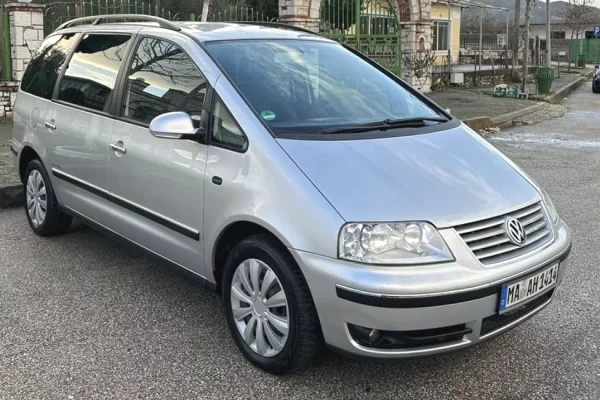 Cars for sale in Tirana - 5,000 Euro