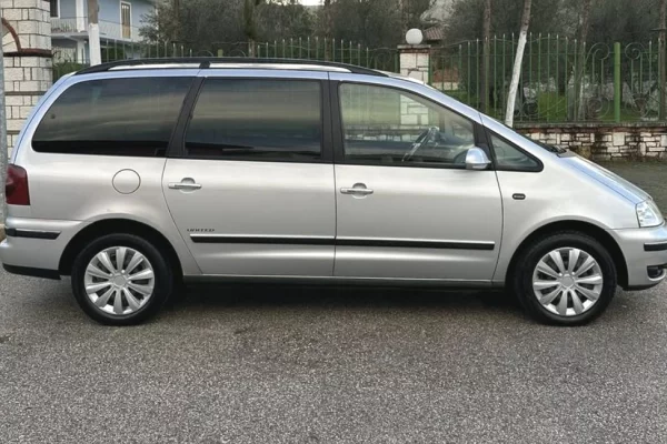 Cars for sale in Tirana - 5,000 Euro