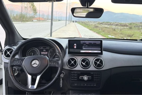 Cars for sale in Tirana - 7,800 Euro