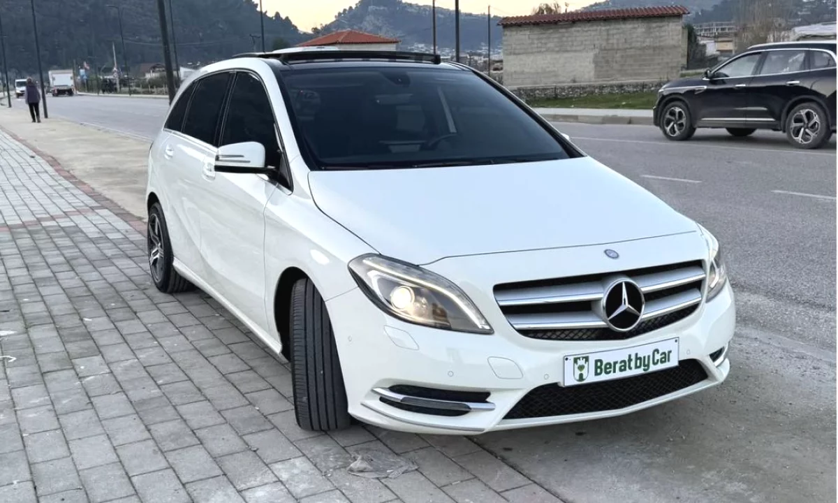 Makina ne shitje ne Tirane, Mercedes-Benz, 2013 Diesel,Kambio Automatik Pagesa 7,800  Euro.