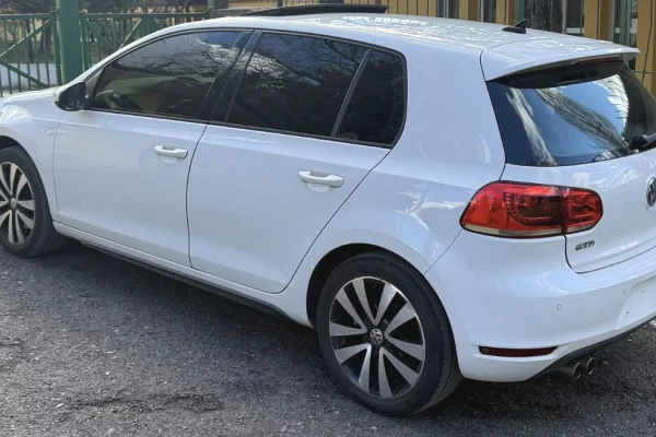 Cars for sale in Tirana - 8,300 Euro