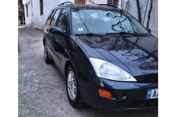 Makina ne shitje ne Lushnje - 1,700 Euro