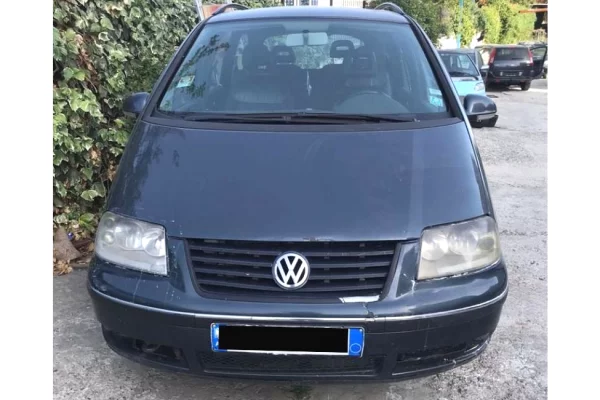 Makina ne shitje ne Tirane - 4,000 Euro