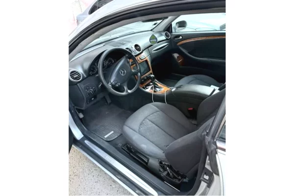 Makina ne shitje ne Tirane - 3,200 Euro