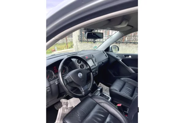 Makina ne shitje ne Tirane - 7,600 Euro