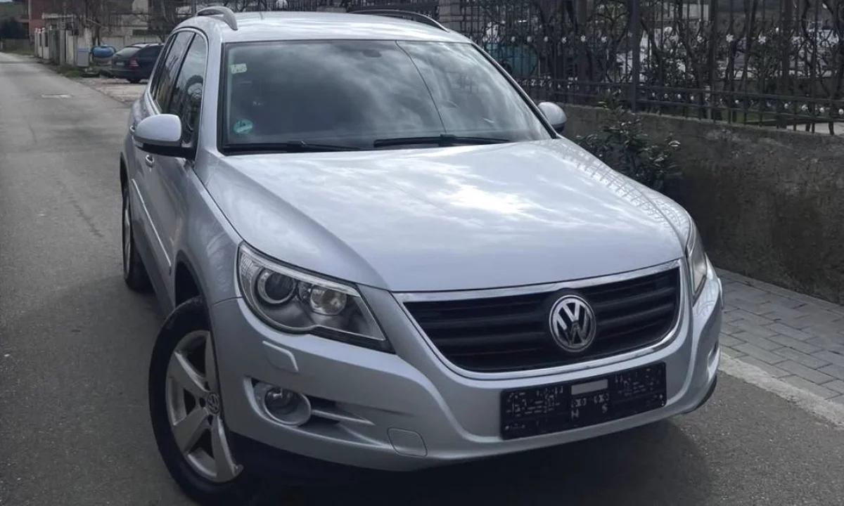 Makina ne shitje ne Tirane, Volkswagen, 2008 Diesel,Kambio Automatik Pagesa 7,600  Euro.