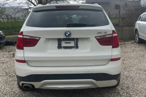 Makina ne shitje ne Tirane - 11,000 Euro