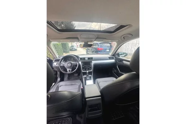 Makina ne shitje ne Tirane, Volkswagen, 2013 Benzine,Kambio Automatik Pagesa 6,200  Euro.