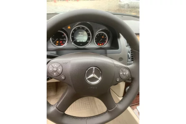 Cars for sale in Tirana, Mercedes-Benz, 2010 Benzine,Kambio Automatik Payment 5,200  Euro.