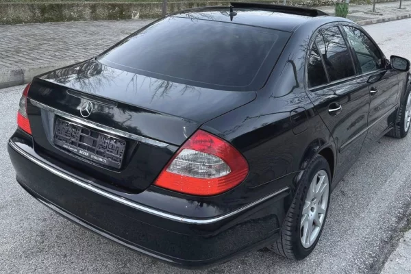 Cars for sale in Tirana, Mercedes-Benz, 2006 Benzine,Kambio Automatik Payment 5,700  Euro.