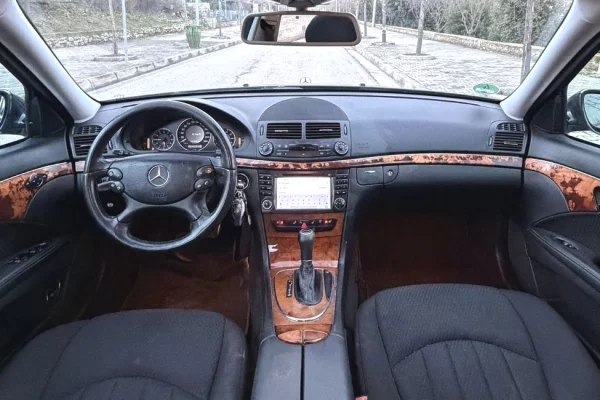 Cars for sale in Tirana, Mercedes-Benz, 2006 Benzine,Kambio Automatik Payment 5,700  Euro.