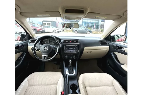 Cars for sale in Tirana, Volkswagen, 2012 gasoline-gas,Kambio Automatik Payment 5,800  Euro.