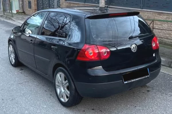 Auto in Vendita a Tirana, Volkswagen, 2005 Diesel,Kambio Automatik Pagamento 3,000  Euro.